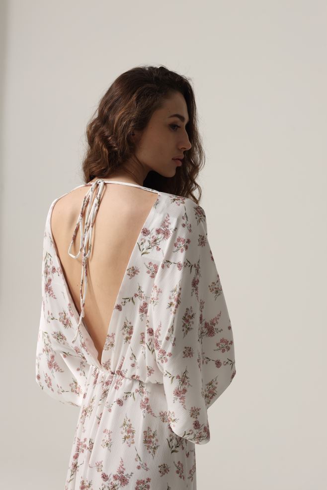 Сукня з відкритою спинкою з квіткового шифону